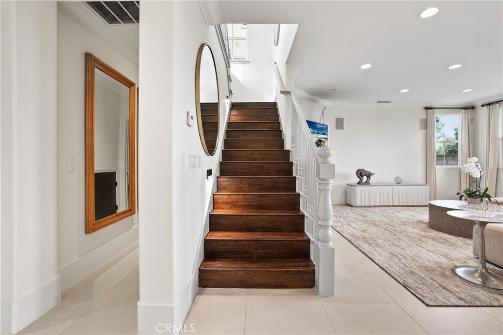 MLS #OC25222504 image #32