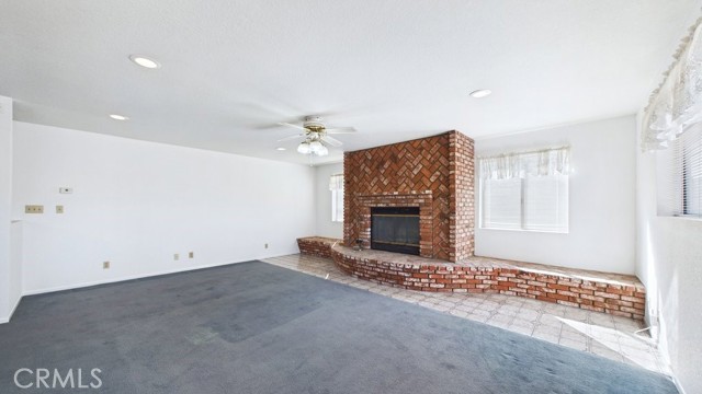 Detail Gallery Image 19 of 38 For 1529 E Avenue Q6, Palmdale,  CA 93550 - 4 Beds | 2 Baths