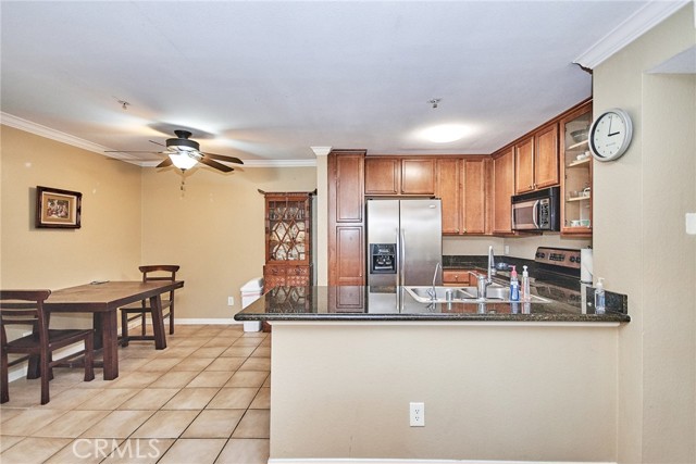 Detail Gallery Image 18 of 36 For 1035 La Terraza Cir #101,  Corona,  CA 92879 - 2 Beds | 2 Baths