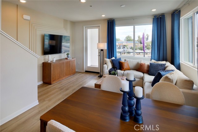 Detail Gallery Image 9 of 22 For 9529 Hannah Way, Riverside,  CA 92503 - 4 Beds | 4 Baths