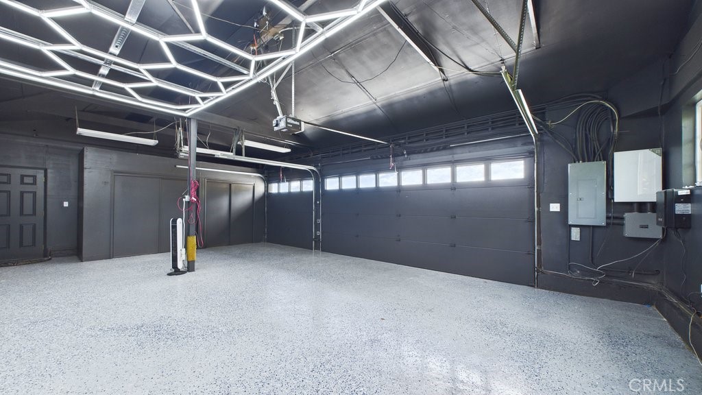 https://media.crmls.org/medias/54e5edb7-342a-470b-833d-83d91d81b608.jpg?preset=X-Large