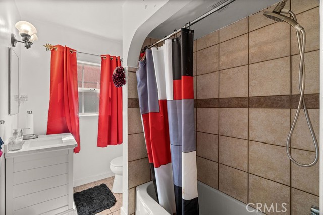 Detail Gallery Image 14 of 18 For 4813 Pacific, Long Beach,  CA 90805 - – Beds | – Baths