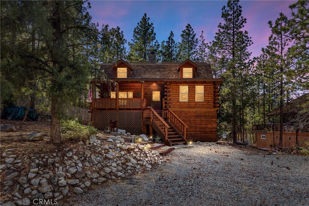 1521 Dogwood Way