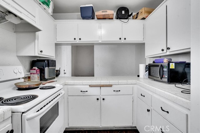 Detail Gallery Image 8 of 46 For 2212 Grant Ave, Redondo Beach,  CA 90278 - – Beds | – Baths