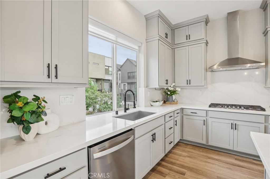 MLS #OC25253268 image #15