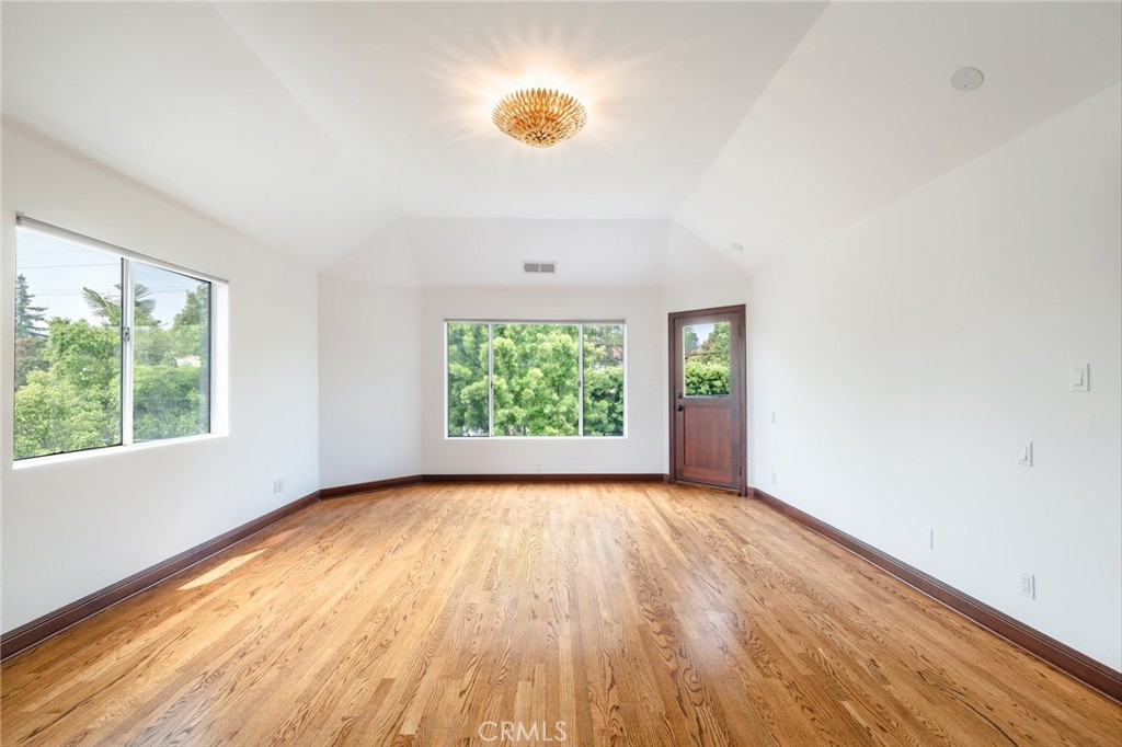 MLS #DW25262400 image #24