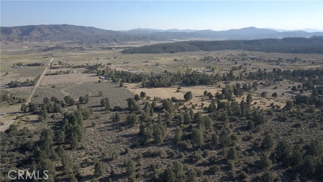 16469 Curtis Trail, Frazier Park CA: https://media.crmls.org/medias/54e7ec09-f58b-4739-9fed-f5b82eb633e0.jpg