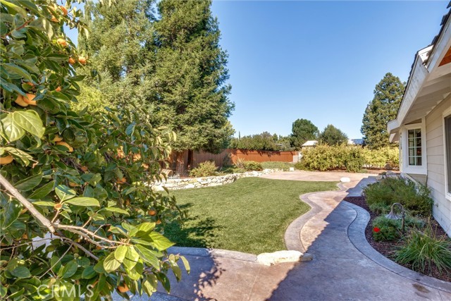 Detail Gallery Image 30 of 52 For 833 Rolling Hills Dr, Paso Robles,  CA 93446 - 4 Beds | 3 Baths