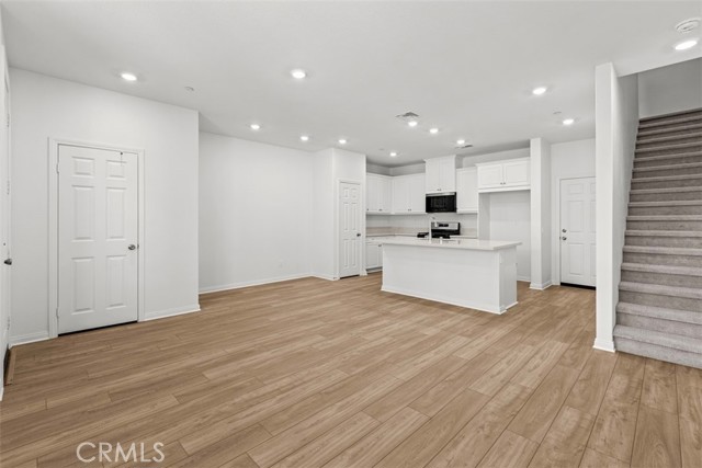 Detail Gallery Image 2 of 15 For 4197 E Carmel Privado, Ontario,  CA 91761 - 3 Beds | 2/1 Baths