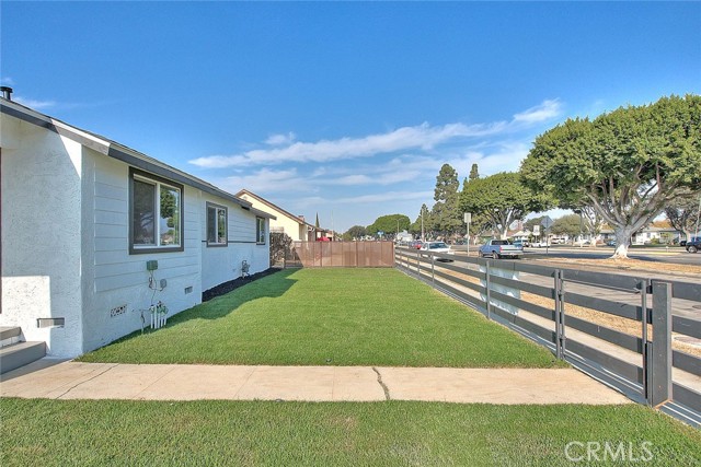 Detail Gallery Image 10 of 75 For 12219 S Central Ave, Los Angeles,  CA 90059 - 4 Beds | 2 Baths