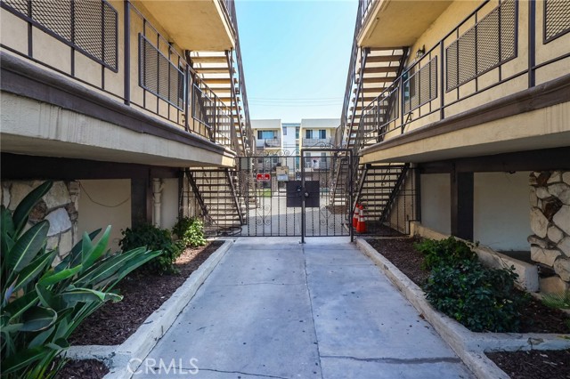 Detail Gallery Image 15 of 21 For 3430 Elm Ave #12,  Long Beach,  CA 90807 - 2 Beds | 1 Baths