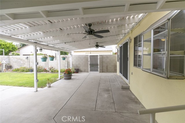 835 N Lincoln Street, Burbank CA: https://media.crmls.org/medias/54e96b2e-10f2-4e0e-822b-5231061f7f1f.jpg
