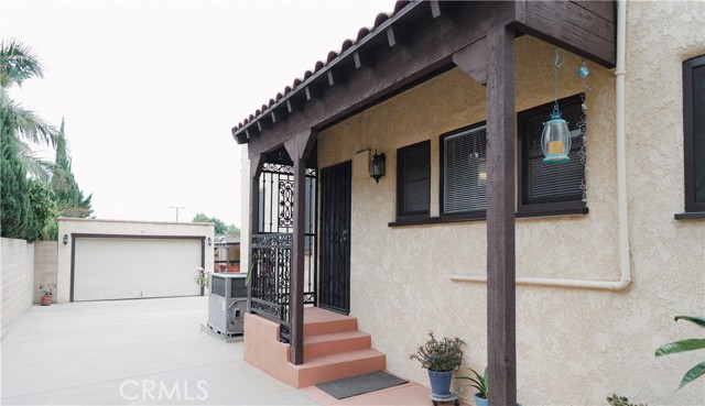 424 W 11th Street, Azusa CA: https://media.crmls.org/medias/54e9bda7-c147-4327-b7dc-1b7fe6bd293d.jpg