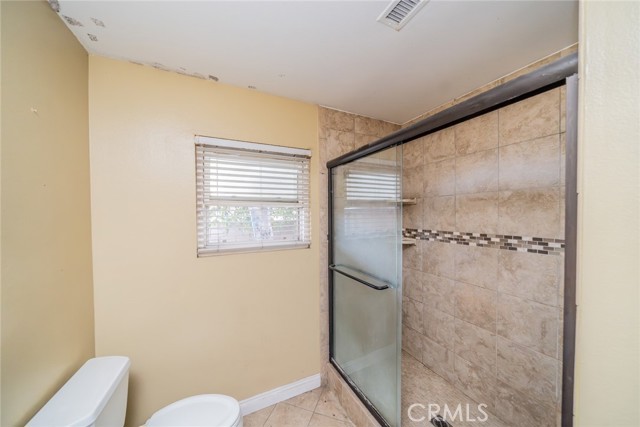 Detail Gallery Image 15 of 28 For 11220 Puente Way, Jurupa Valley,  CA 91752 - 4 Beds | 3 Baths