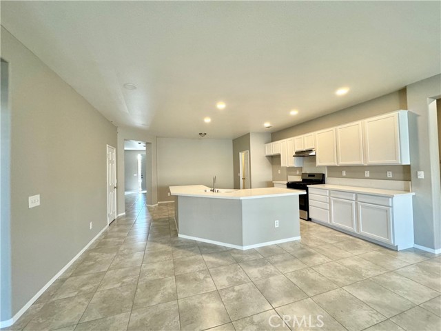 Detail Gallery Image 3 of 24 For 13232 Newport St, Hesperia,  CA 92344 - 4 Beds | 2 Baths