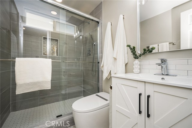 4052 Escudero, Irvine CA: https://media.crmls.org/medias/54eacf02-5bfc-4b39-b4a6-58642b0a47e1.jpg