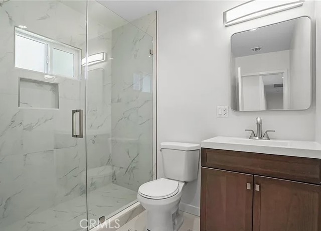 Detail Gallery Image 7 of 15 For 8814 Haskell Ave, North Hills,  CA 91343 - 3 Beds | 2 Baths