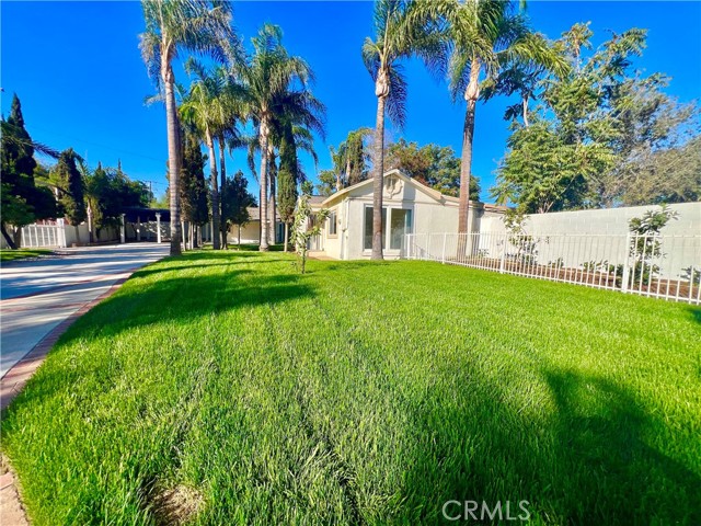 Detail Gallery Image 3 of 44 For 6576 Lorena Ave, Jurupa Valley,  CA 91752 - 5 Beds | 3/1 Baths