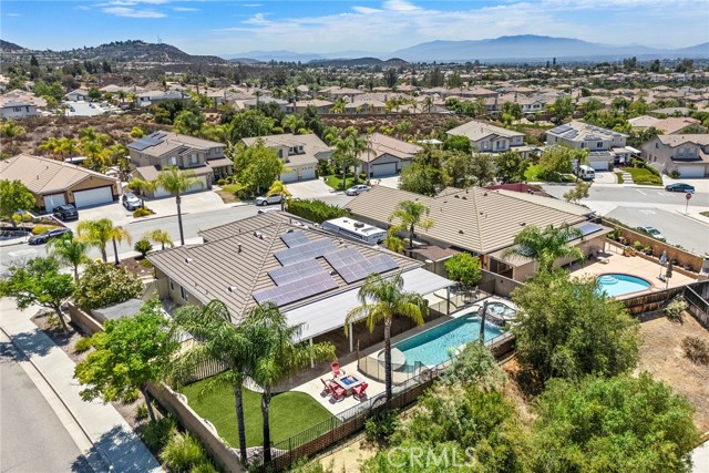 35511 Crest Meadow Drive, Wildomar CA: https://media.crmls.org/medias/54ec2b88-2067-4a84-a36e-4559025eef3c.jpg