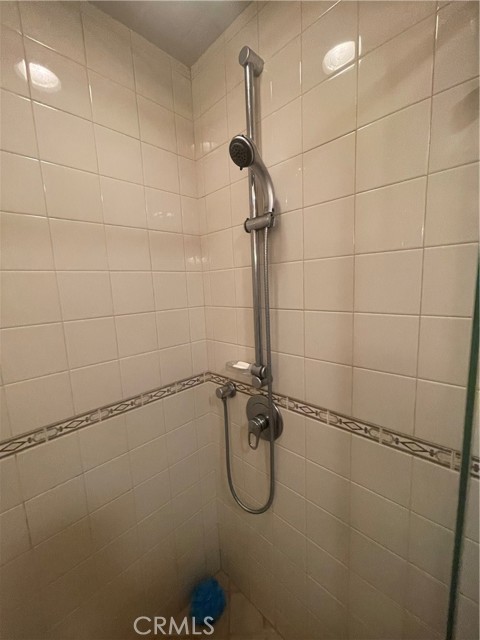 Detail Gallery Image 41 of 66 For 17183 Sunburst, –,  CA 91325 - 4 Beds | 4/1 Baths