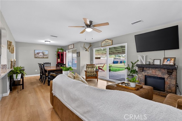 Detail Gallery Image 7 of 34 For 4100 Sierra, Norco,  CA 92860 - 3 Beds | 2 Baths