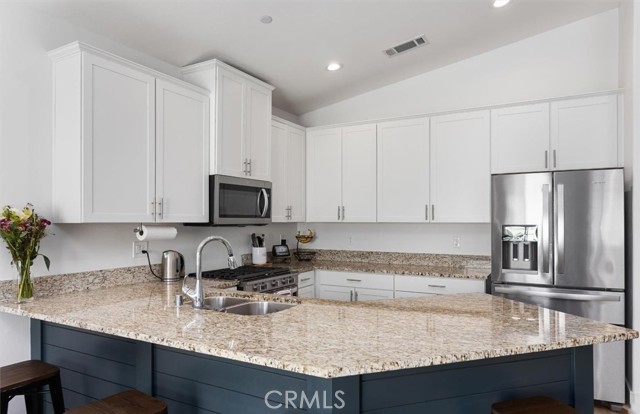 Detail Gallery Image 16 of 37 For 3822 Zamora, Bakersfield,  CA 93306 - 4 Beds | 2 Baths