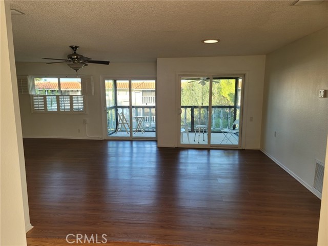 Detail Gallery Image 2 of 19 For 2403 via Mariposa 3a,  Laguna Woods,  CA 92637 - 3 Beds | 2 Baths