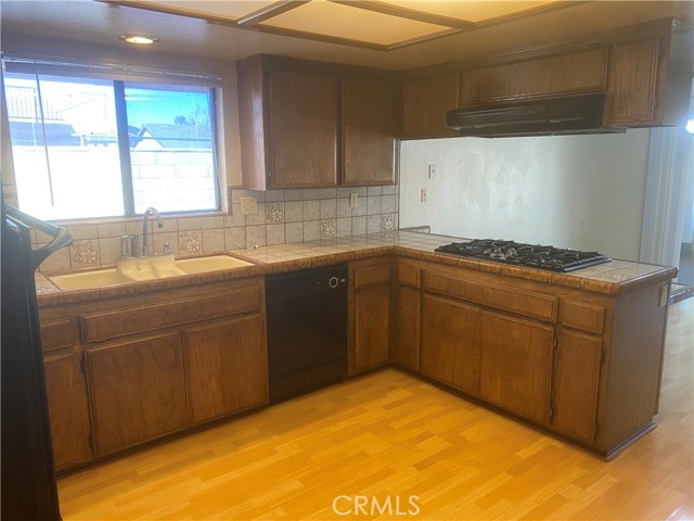 17870 Sage Hen Road, Victorville CA: https://media.crmls.org/medias/54efd934-6cad-4c28-84e6-fc62257fbe5e.jpg