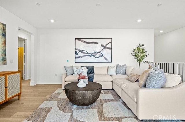 Detail Gallery Image 23 of 40 For 209 Junco, Irvine,  CA 92618 - 5 Beds | 4/1 Baths