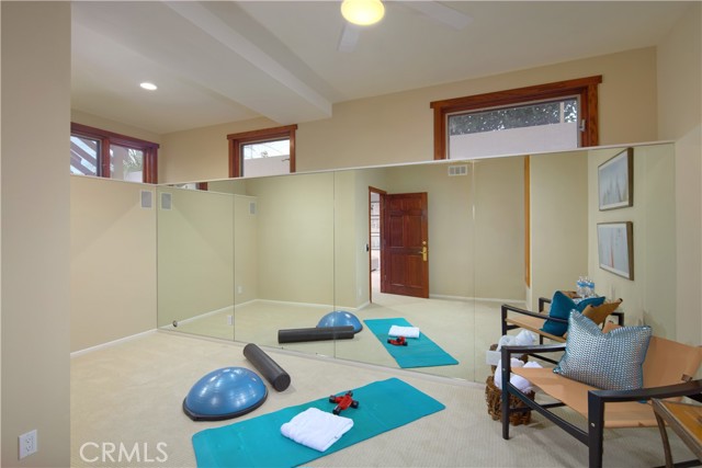 Detail Gallery Image 22 of 28 For 1570 Skyline Dr, Laguna Beach,  CA 92651 - 4 Beds | 2/1 Baths