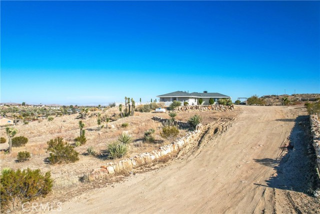 Detail Gallery Image 4 of 64 For 5077 Balsa Ave, Yucca Valley,  CA 92284 - 4 Beds | 3 Baths