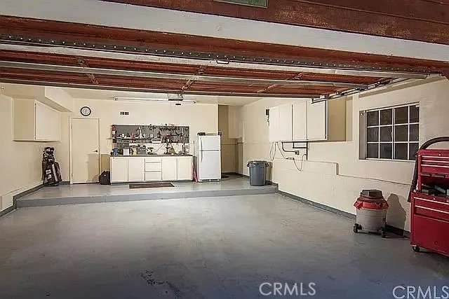 https://media.crmls.org/medias/54f34f43-1734-40c6-b5c0-ba6400c46537.jpg?preset=X-Large