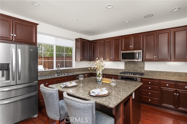 Detail Gallery Image 10 of 31 For 1147 Hastings Ct, Santa Maria,  CA 93455 - 4 Beds | 3/1 Baths