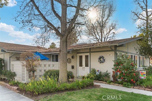 667 Via Mendoza #B, Laguna Woods, CA 92637