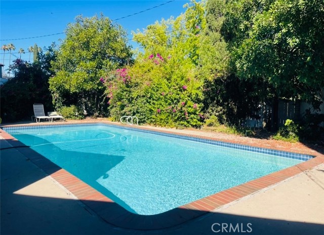 840 Grandview, Fullerton CA: https://media.crmls.org/medias/54f3970c-2167-462e-9dd9-2f60bbdb2f92.jpg