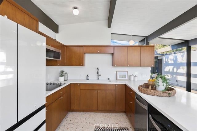 Detail Gallery Image 5 of 51 For 3730 E Casselle Ave, Orange,  CA 92869 - 4 Beds | 2 Baths