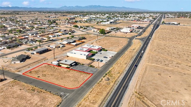 Detail Gallery Image 5 of 11 For 22869 Us Hwy 18, Apple Valley,  CA 92307 - – Beds | – Baths