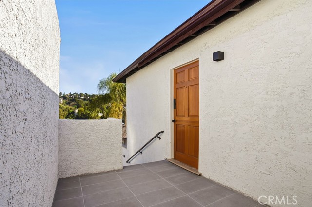 Detail Gallery Image 13 of 39 For 2260 Cazador Dr, Los Angeles,  CA 90065 - 2 Beds | 1 Baths