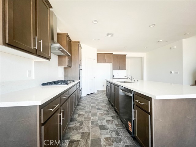 Detail Gallery Image 6 of 33 For 29643 Patriot Ct, Menifee,  CA 92584 - 5 Beds | 3 Baths