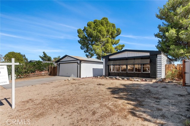 Detail Gallery Image 3 of 20 For 19017 Panther, Adelanto,  CA 92301 - 2 Beds | 2 Baths