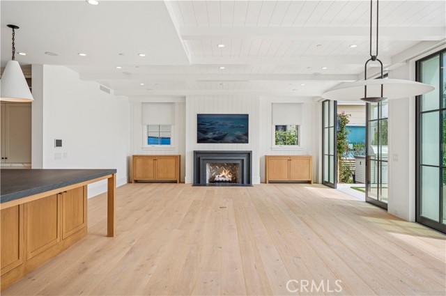 2820 Bayview Drive, Corona del Mar CA: https://media.crmls.org/medias/54f5e506-be86-4331-acd6-46b658eb20b6.jpg