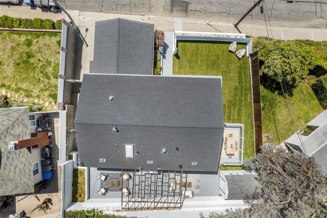 View of this great lot and piece of land in Redondo Beach!