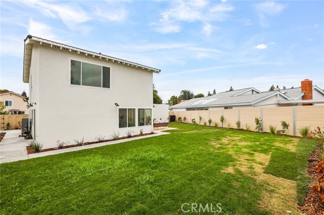 23941 Jarrow Lane, Lake Forest CA: https://media.crmls.org/medias/54f8b5e0-0ea7-42f3-b5f5-992b4fffb60a.jpg