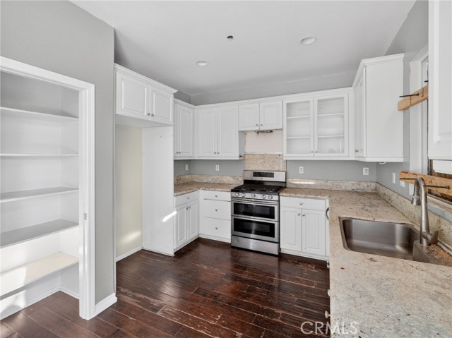 Detail Gallery Image 7 of 30 For 600 Freeport, Oxnard,  CA 93035 - 4 Beds | 2/1 Baths