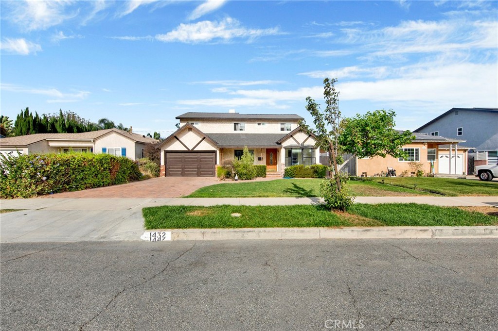 1432 N Catalina Street