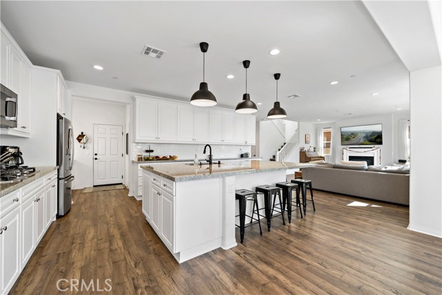 Detail Gallery Image 18 of 69 For 30841 Bloomfest St, Murrieta,  CA 92563 - 4 Beds | 2/1 Baths