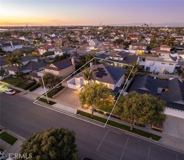 Detail Gallery Image 38 of 40 For 9141 Mahalo Dr, Huntington Beach,  CA 92646 - 6 Beds | 4 Baths