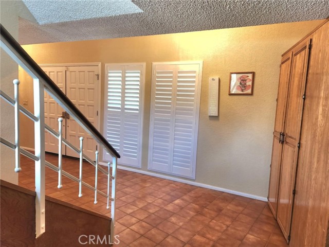 450 Fairway Drive, Palmdale CA: https://media.crmls.org/medias/54fb11f9-7919-4192-9c12-9a3cf3d4c148.jpg