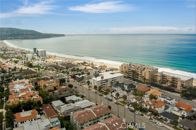 720 Catalina Avenue, Redondo Beach, California 90277, 6 Bedrooms Bedrooms, ,1 BathroomBathrooms,Residential,For Sale,Catalina,PV23198700