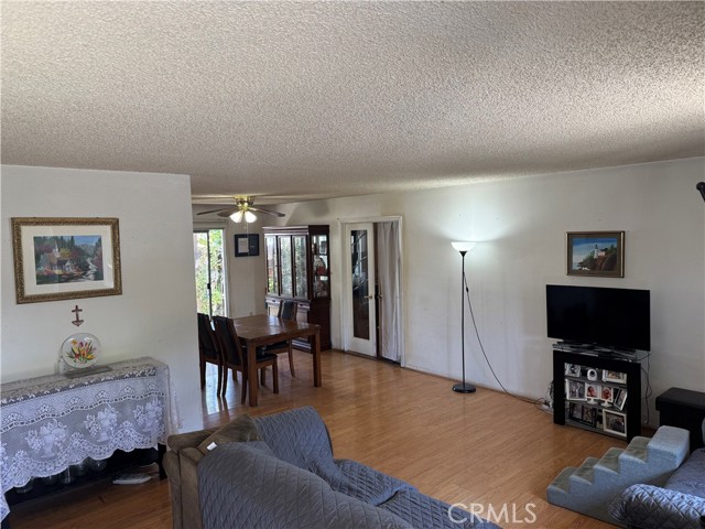 14222 Filmore Street, Arleta CA: https://media.crmls.org/medias/54fcbab3-ac0c-4ee2-a820-c73482474205.jpg